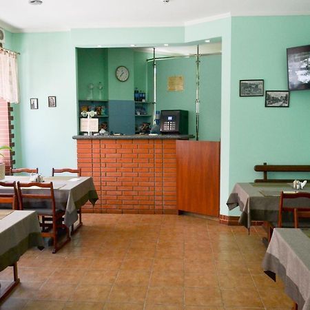 Vorontsovskiy Hotel Melitopolʼ 외부 사진